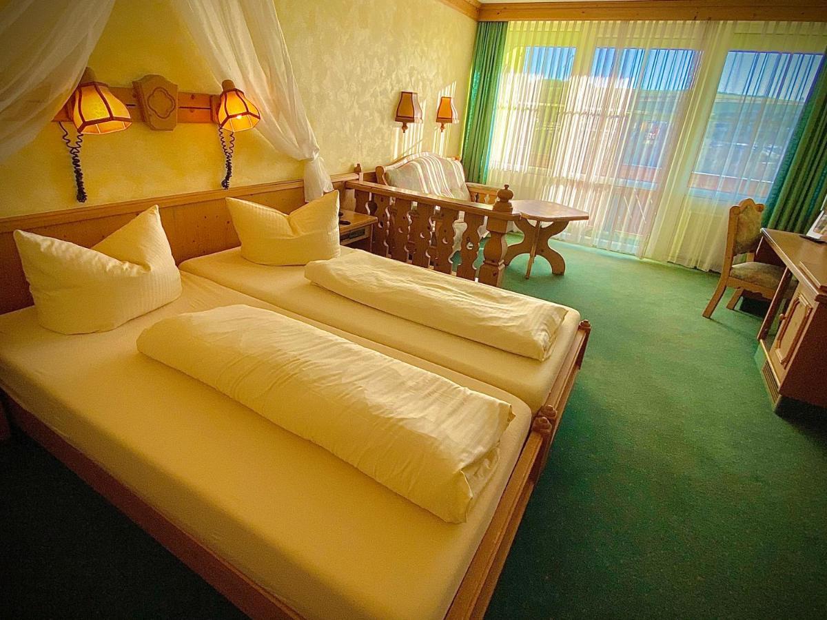 Meister Baer Hotel Frankenwald Berg  ภายนอก รูปภาพ